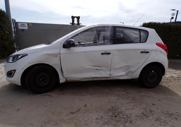 Hyundai i20 cena 7900 przebieg: 99000, rok produkcji 2014 z Gorlice małe 277